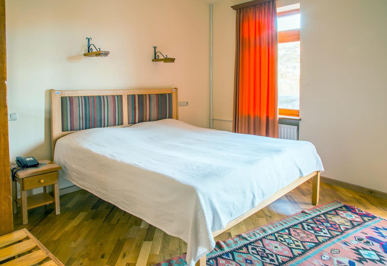 Hotel Mirhav Goris Exterior photo