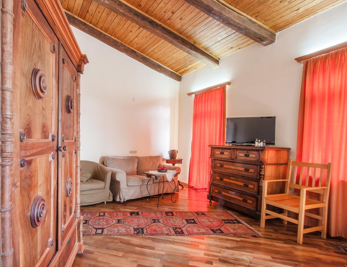 Hotel Mirhav Goris Exterior photo